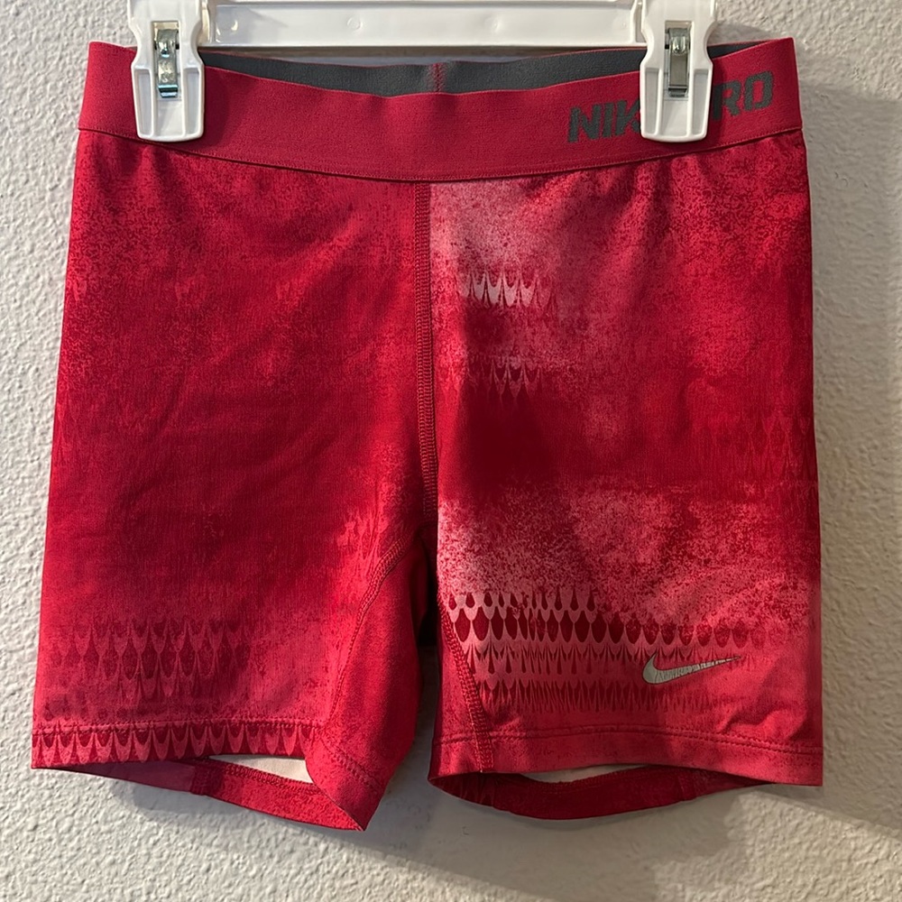 Nike pro compression shorts size large